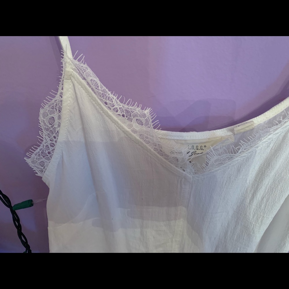 🦋 H&M Top 🦋 - Picture 2 of 6